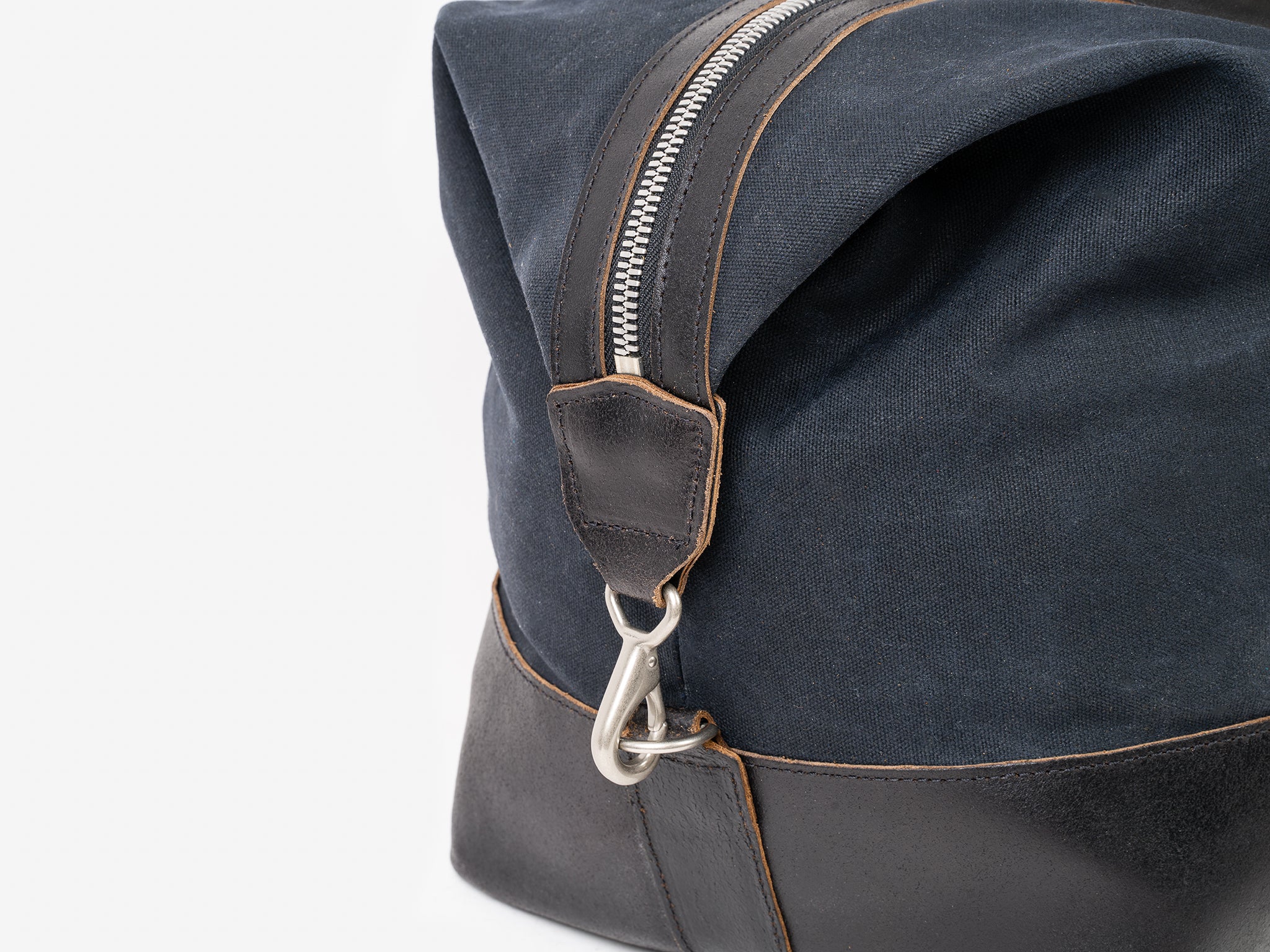 No. 642 Small Carryall, Black Waxed Canvas with Black Waxed Flesh