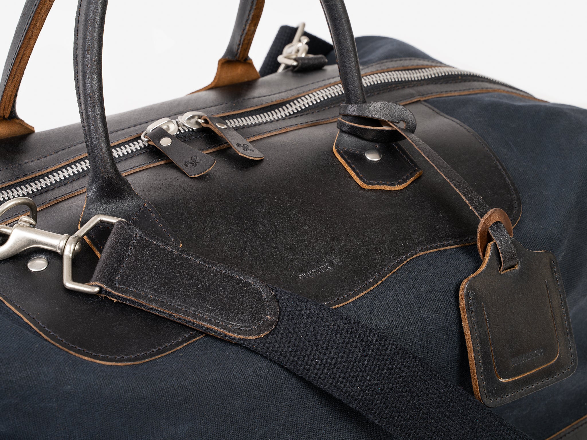 No. 642 Small Carryall, Black Waxed Canvas with Black Waxed Flesh