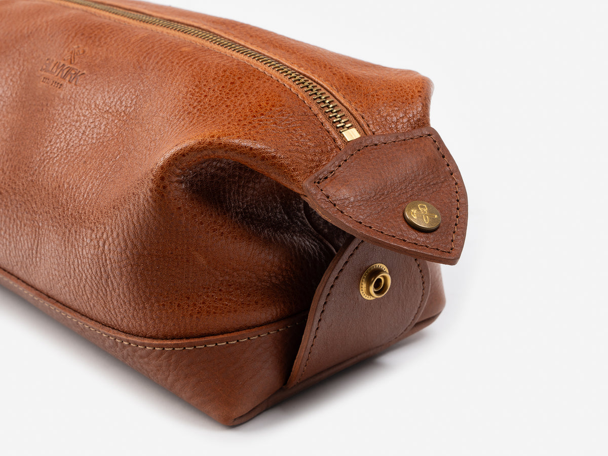 No. 644 Carryall Toiletry Bag, Tan