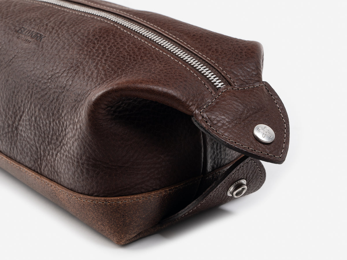 No. 644 Carryall Toiletry Bag, Brown