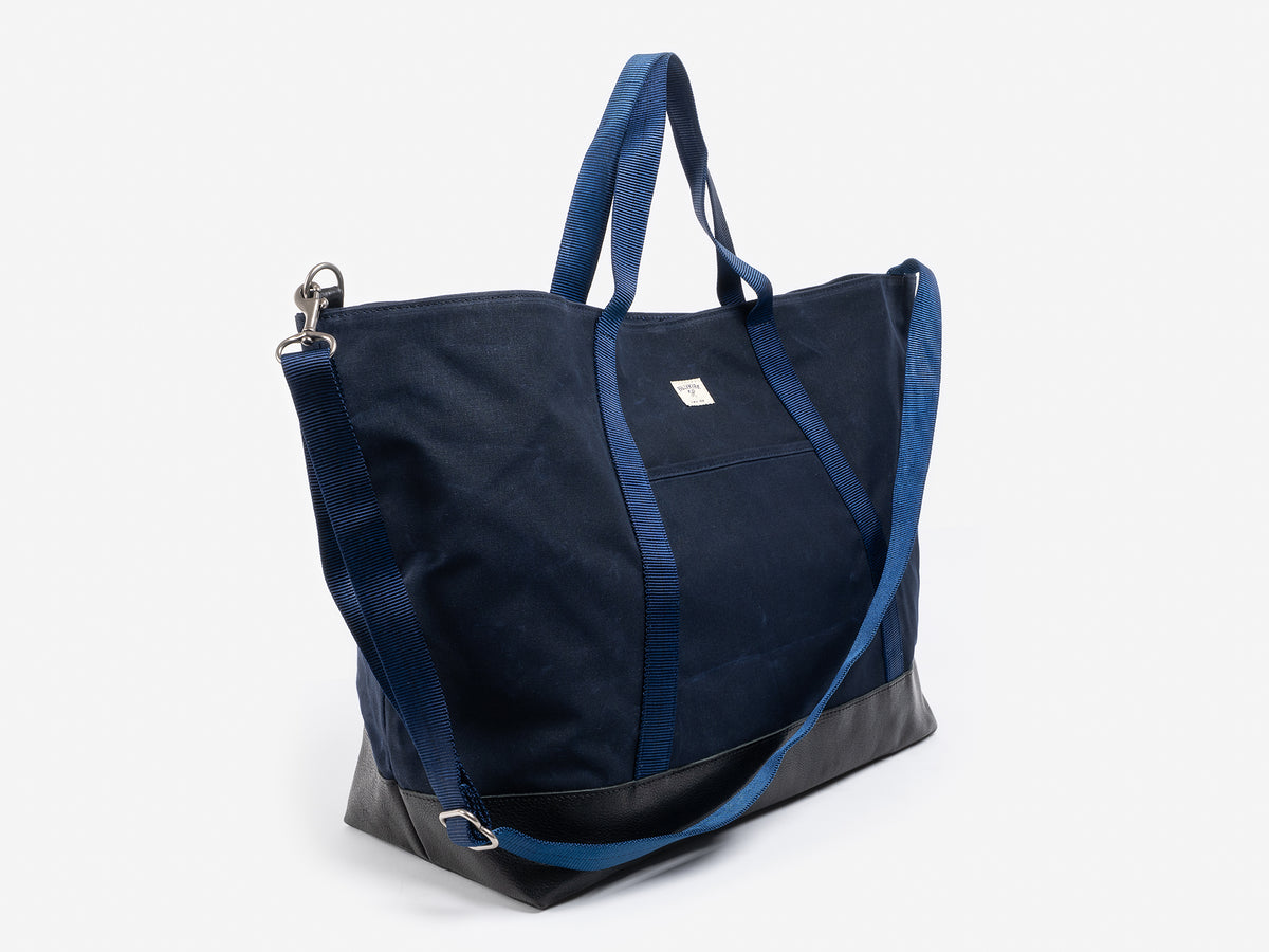 No. 674 Large East West Tote, Navy