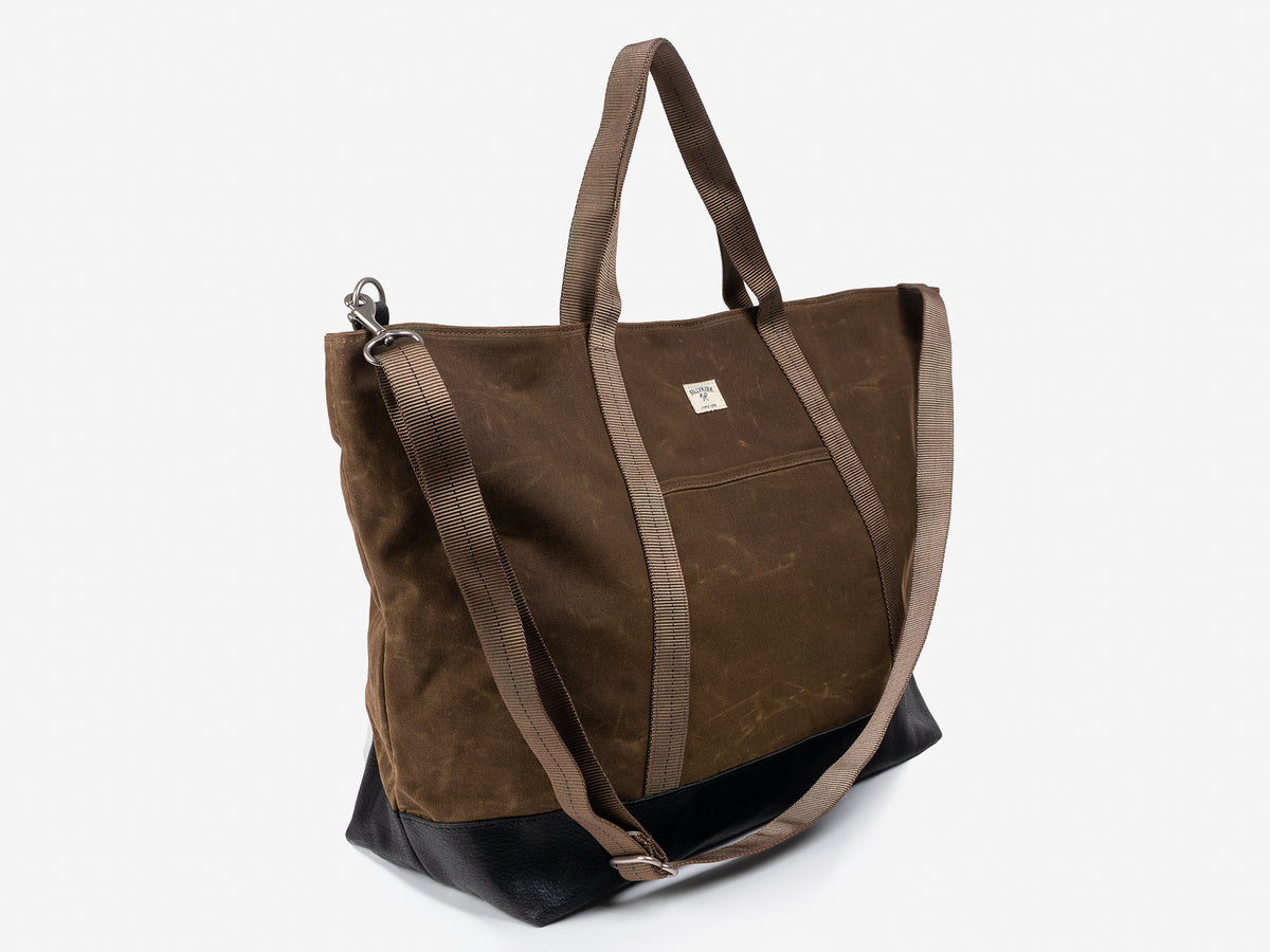 No. 674 Large East West Tote, Brush Brown