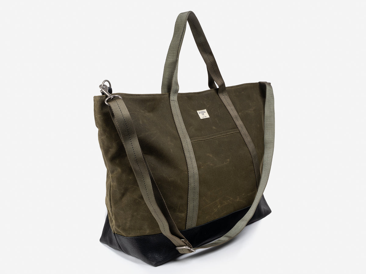 No. 674 Large East West Tote, Olive
